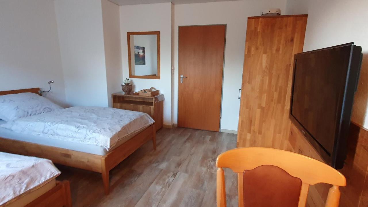 Ruhige Gastesuite Mit Fruhstuck Rhauderfehn Exterior foto